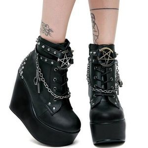 Demonia Poison 101 boots
